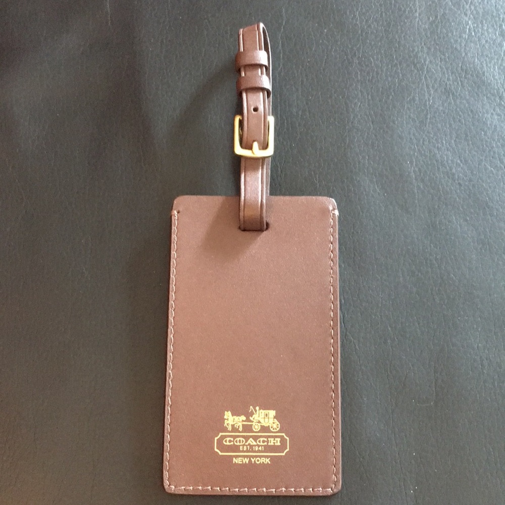 Coach Luggage Tag in Mahogany.